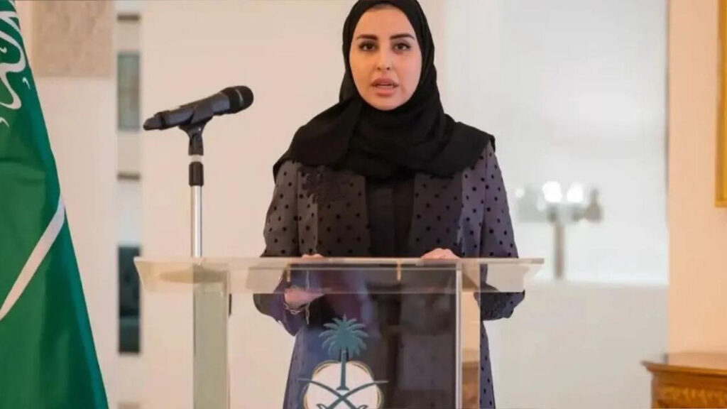 Suudi Arabistan’da bir devrim: Kadın başkonsolos göreve başladı