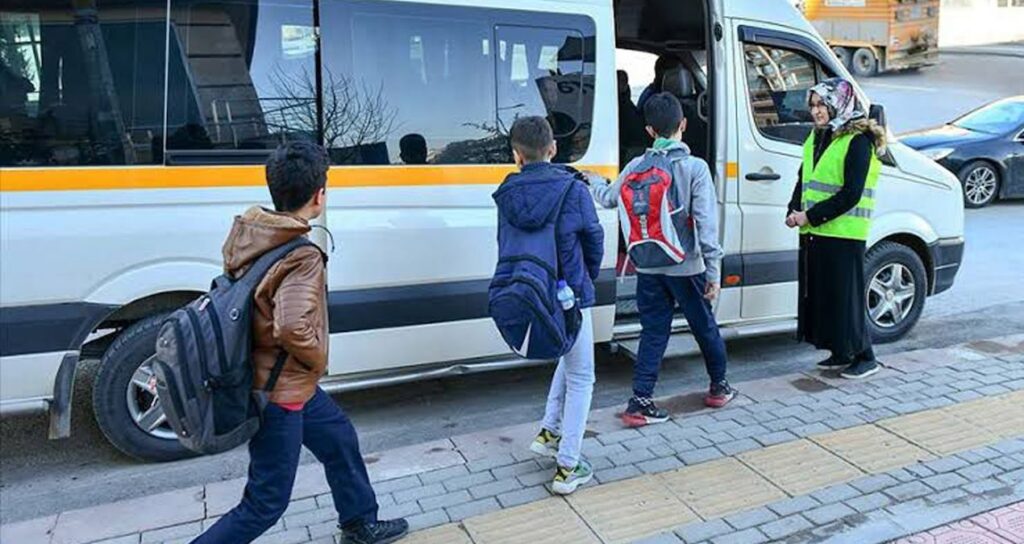 İstanbul’da servis ücretlerine zam!